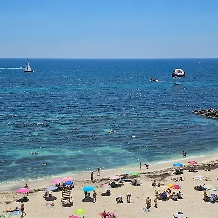 Playa Tamara 아파트 *